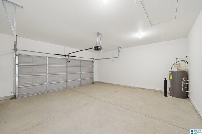 Building Photo - 439 Troubadour Ln
