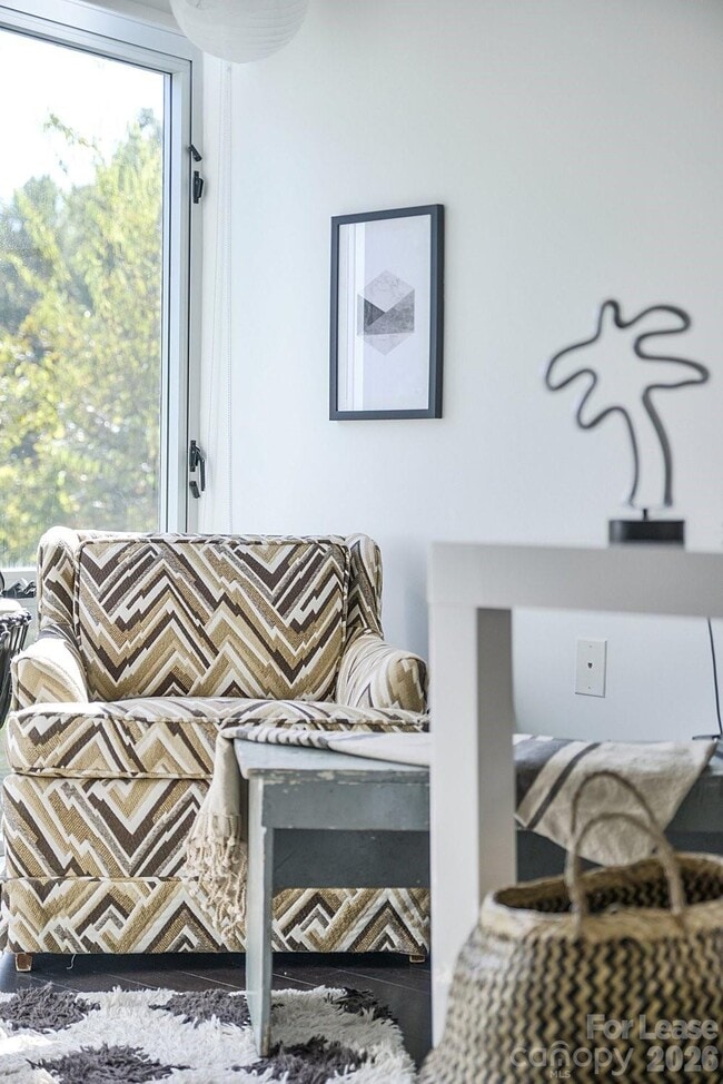 Building Photo - 341 Viburnum Way Ct