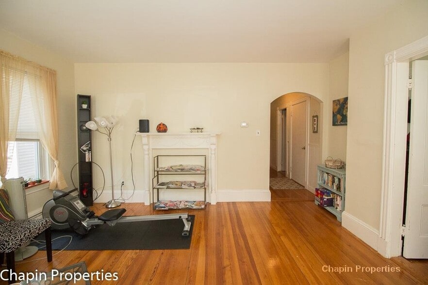 Building Photo - 66 Chestnut St