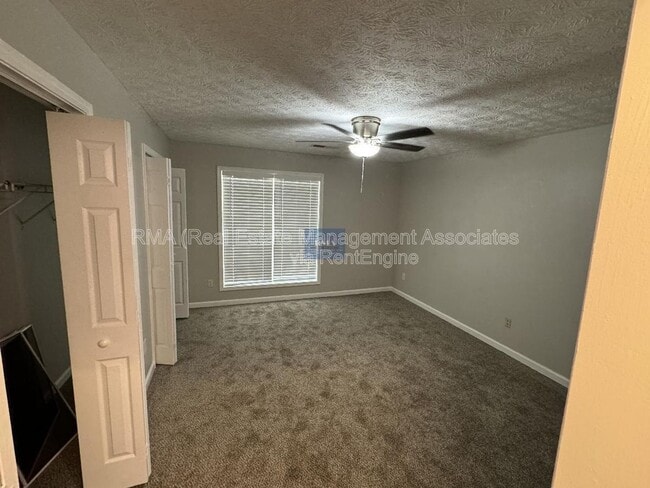 Building Photo - 43-92 92 Pl