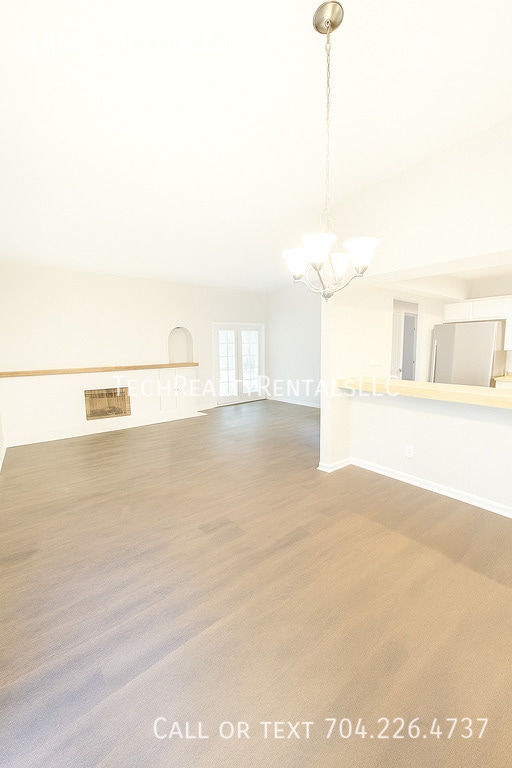 Building Photo - 1840 J Julian Ln