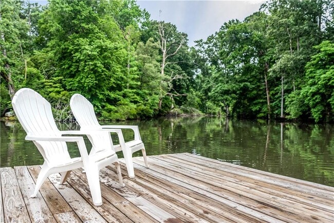 Building Photo - 701 Lakeview Cove