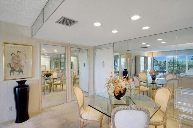 Building Photo - 2600 N Flagler Dr