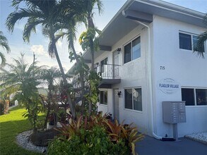 Building Photo - 715 NE 2nd Ave