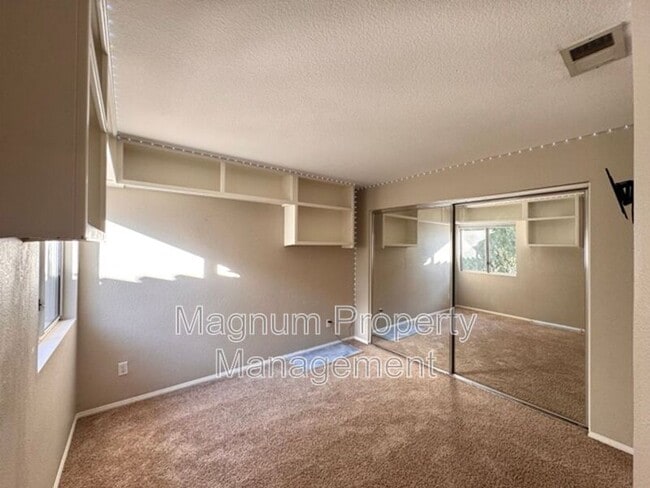 Building Photo - 40085 Temecky Way