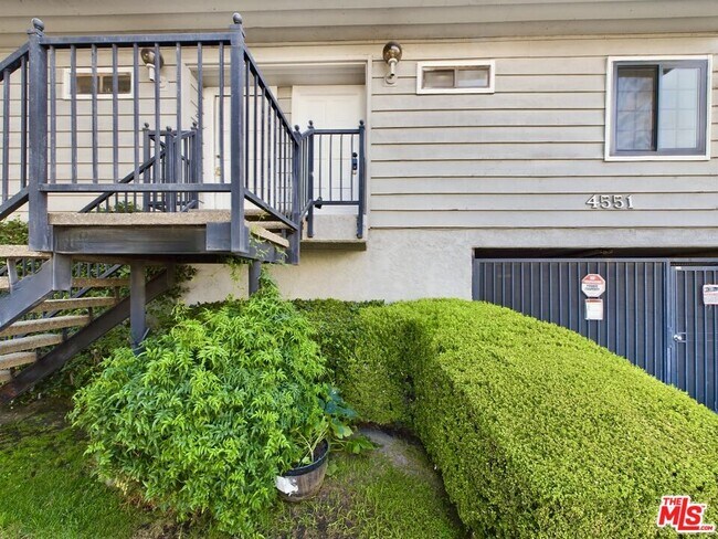Building Photo - 4551 Kester Ave