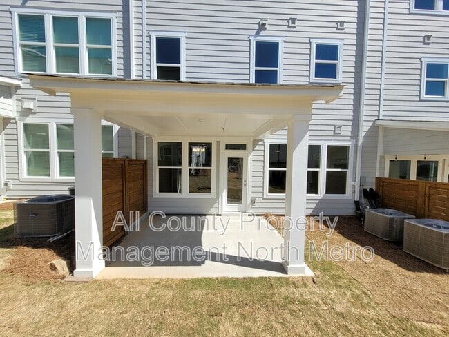 Building Photo - 1242 Willowcrest Wy