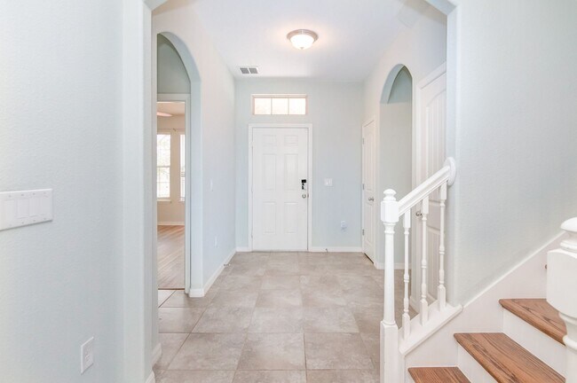 Building Photo - Stunning 4bed /3.5 bath Home For Rent at W...