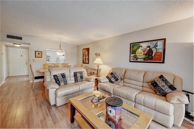 Building Photo - 4150 NW 90th Ave