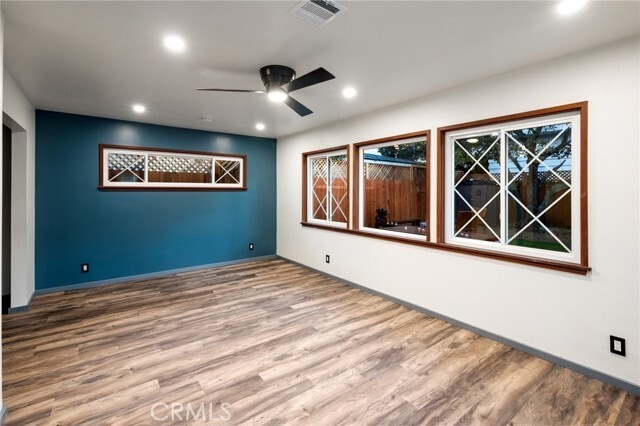 Building Photo - 7424 W 85th St