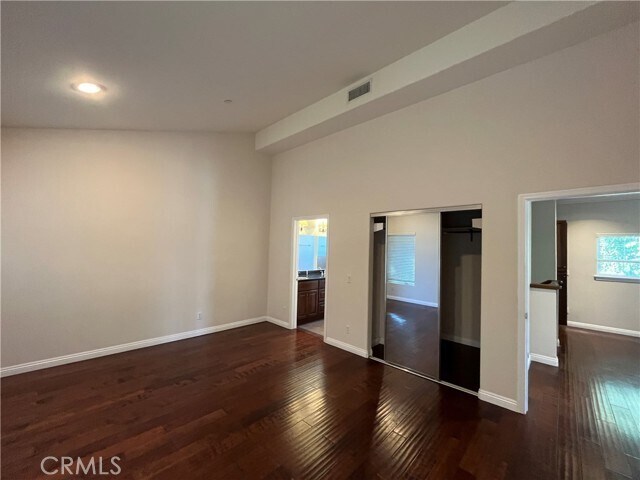 Building Photo - 2428 Oneida St