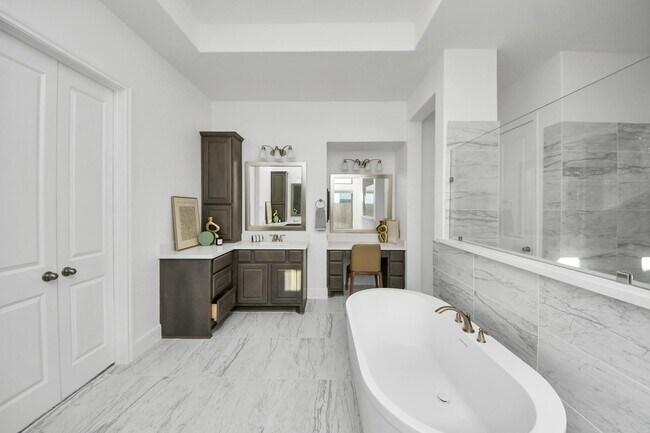 Building Photo - 10719 Klaria Cres Ct