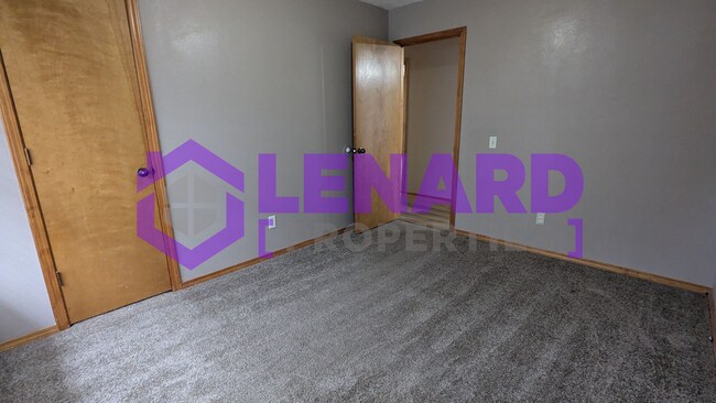 Building Photo - 553 N Chandler Ave