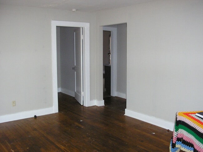 Building Photo - 1533 N Sunrise Dr