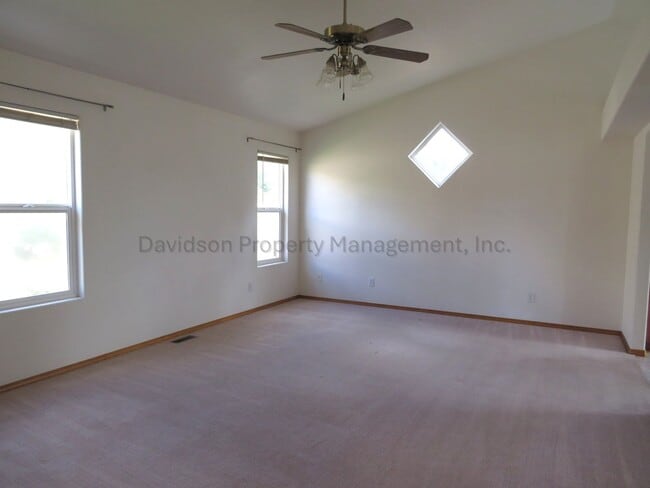 Building Photo - 15485 Curwood Dr