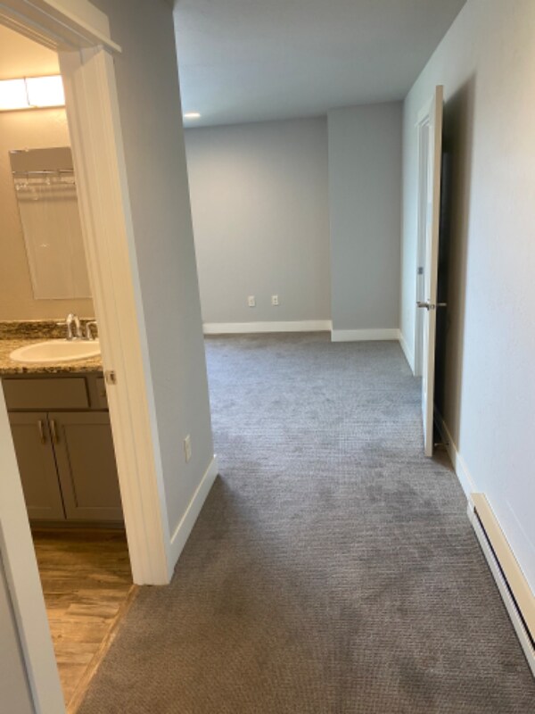 Building Photo - 1200 Glider Ln