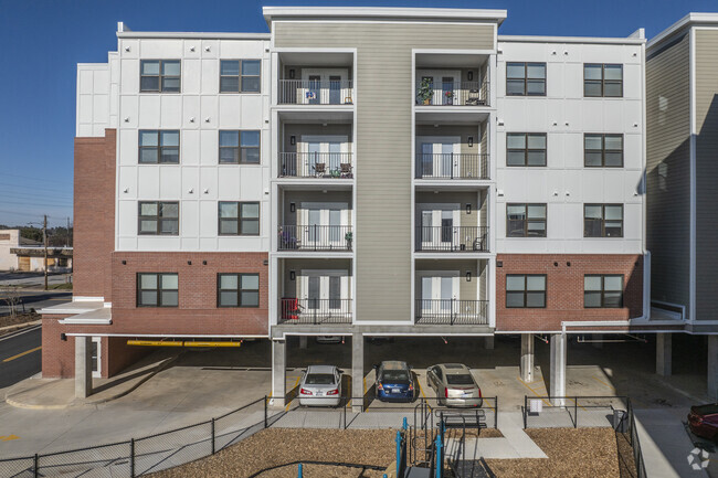 Building Photo - Benton Crossing I
