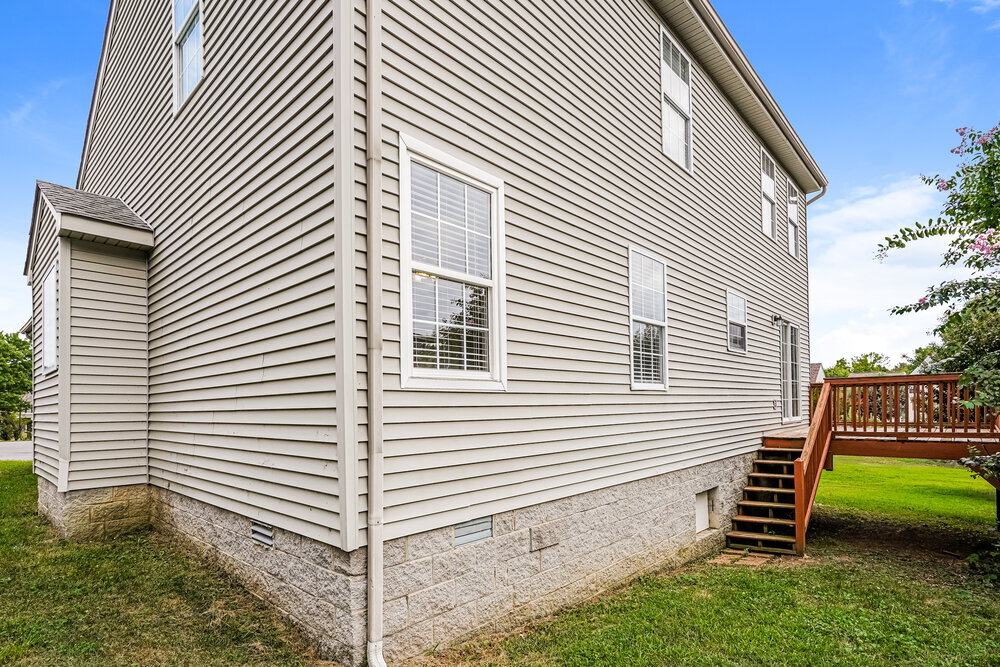 Building Photo - 102 Meadow Crest Ct