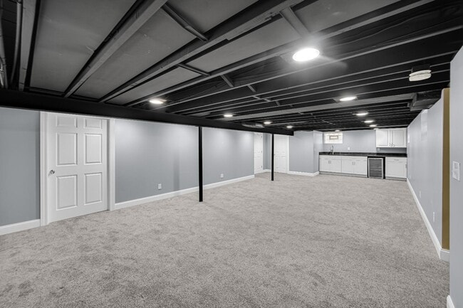 Building Photo - 303 N Harvey St