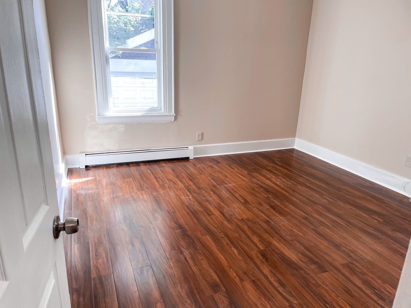 Building Photo - 596 S 19th St