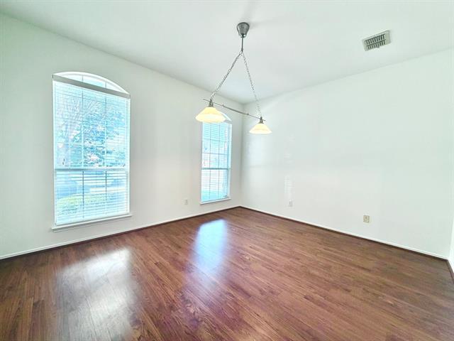 Building Photo - 516 Hawken Dr