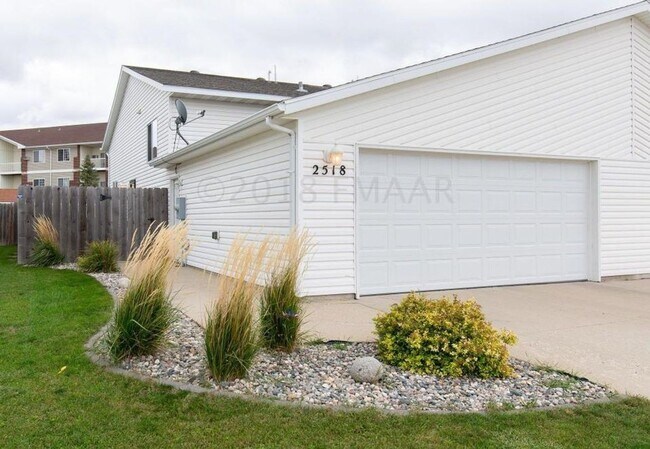 Primary Photo - 3 Bedroom Townhome in South Fargo