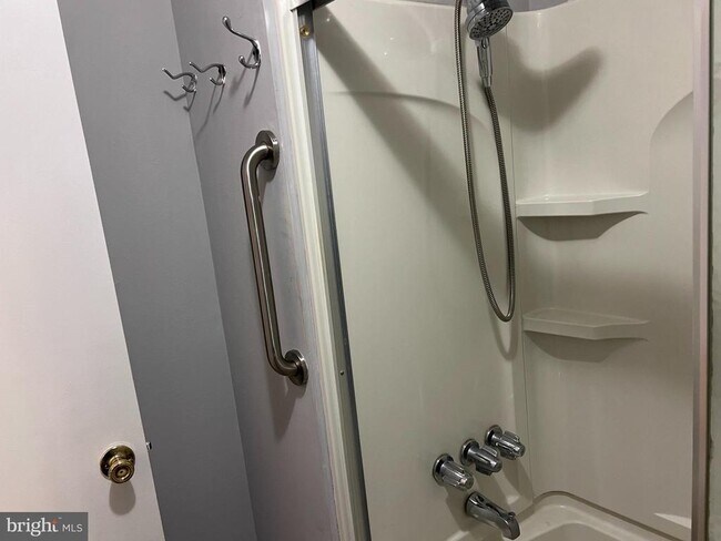 Building Photo - 9921 Bustleton Ave