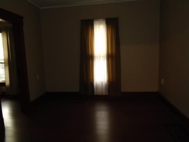 Building Photo - 805 Green St