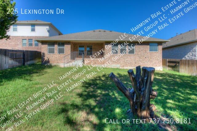 Building Photo - 225 Lexington Dr