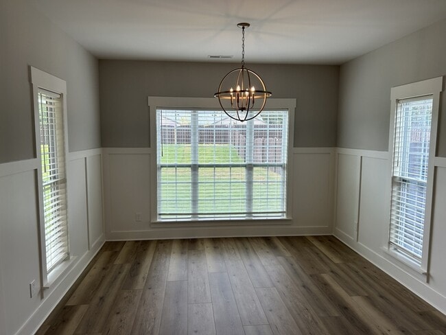 Building Photo - 6619 Camilla Dr