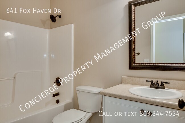 Building Photo - 641 Fox Haven Dr