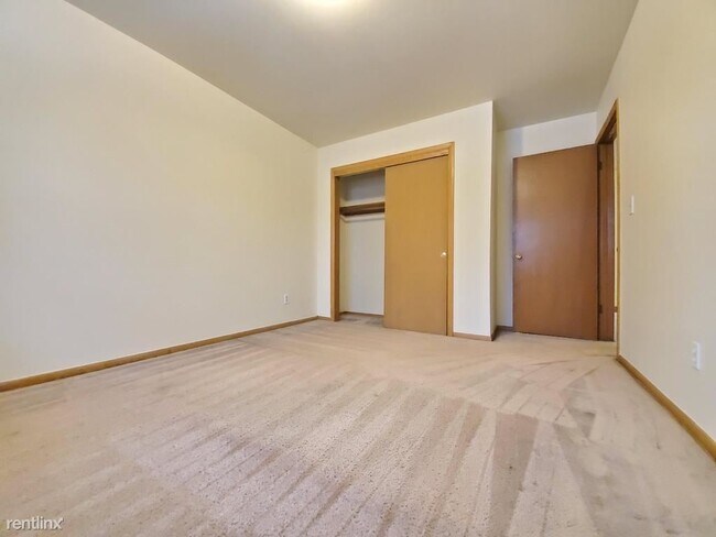 Building Photo - 7343 N Teutonia Ave