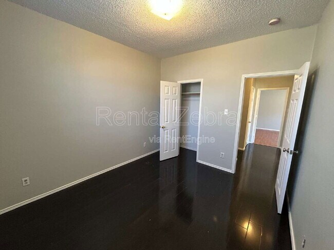 Building Photo - 4001 Cypress Gardens Dr