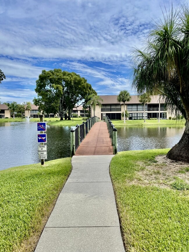 Building Photo - 15493 Admiralty Cir
