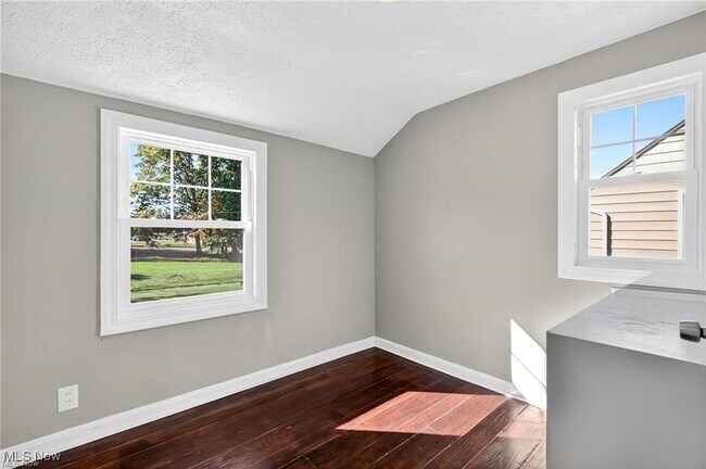 Building Photo - 4521 Golfway Rd