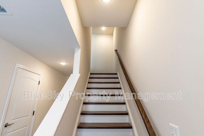 Building Photo - 3430 Montague St