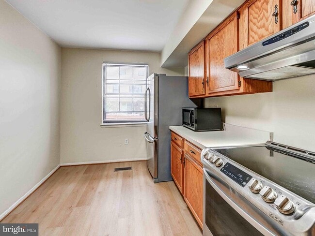 Building Photo - 18 Clinton Hill Ct