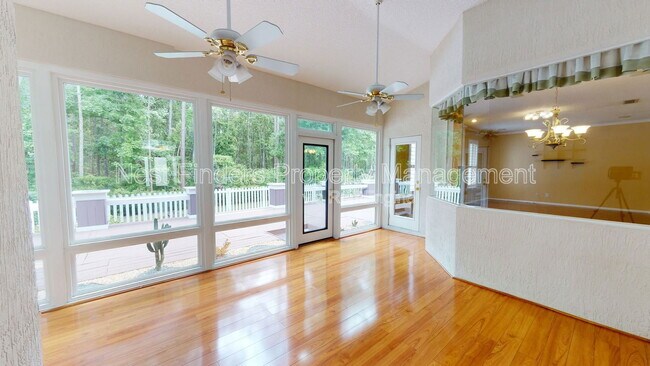 Building Photo - 9035 Hampton Landing Dr E