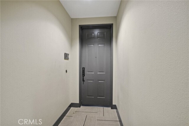 Building Photo - 524 S Anaheim Blvd