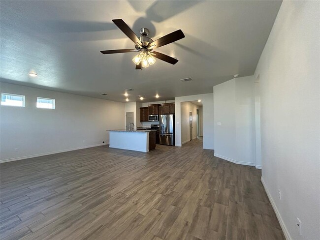 Building Photo - 2232 Hornbeam St