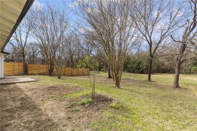 Building Photo - 4608 Bundyhill Dr