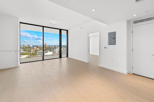 Building Photo - 500 Alton Rd