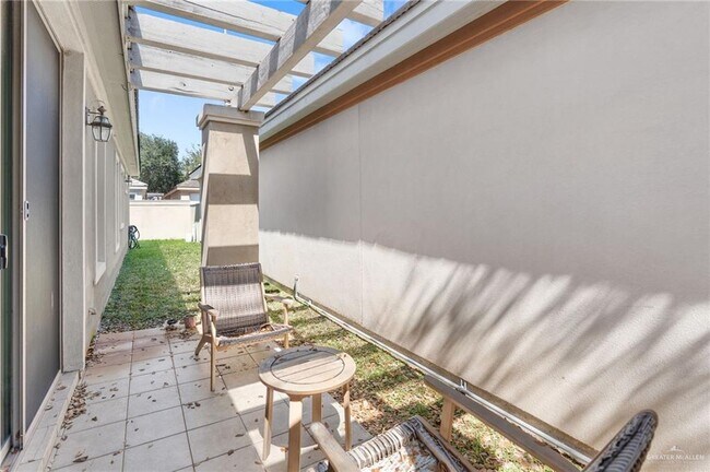 Building Photo - 3837 S D St