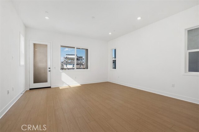 Building Photo - 125 Seep