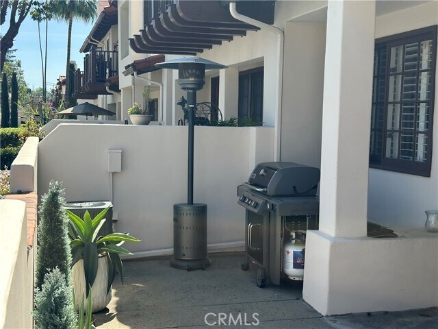 Building Photo - 415 E Bougainvillea Ln