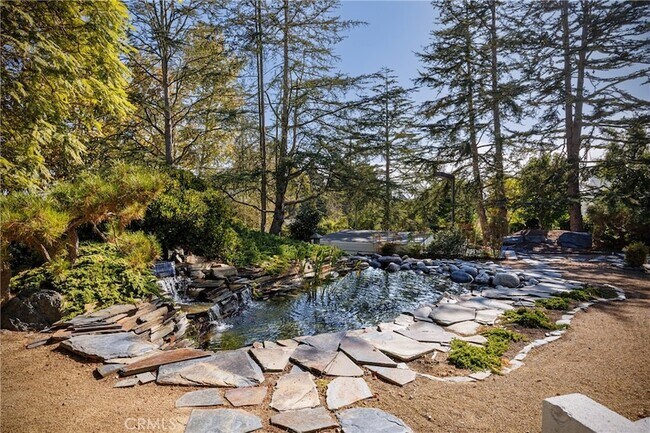 Building Photo - 31561 Peppertree Bend Unit