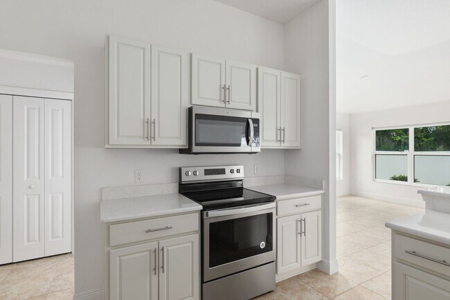 Building Photo - 10397 Silver Maple Ave