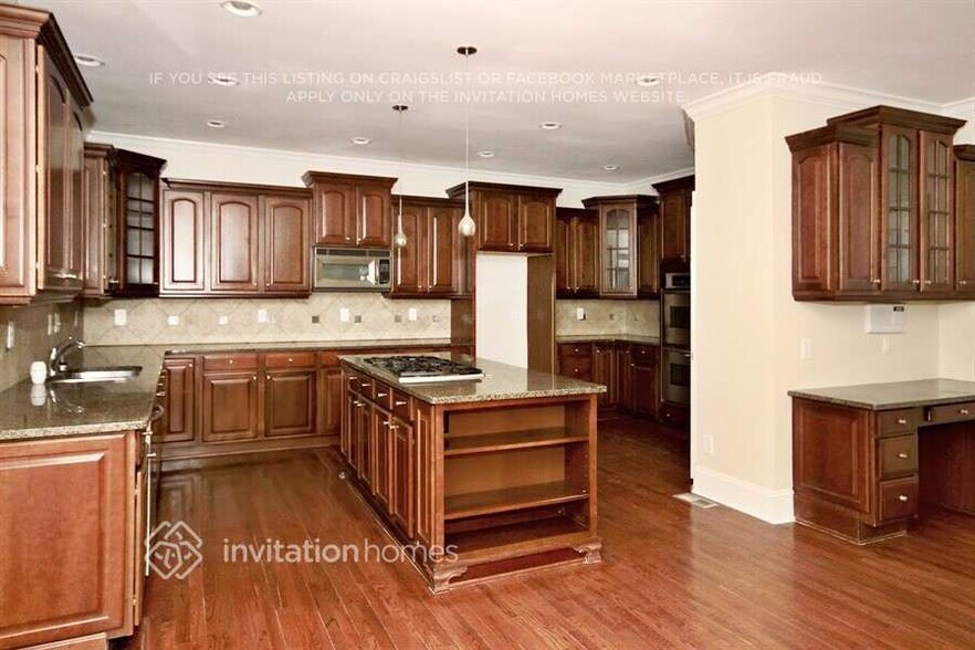 Building Photo - 404 Wynns Way SW