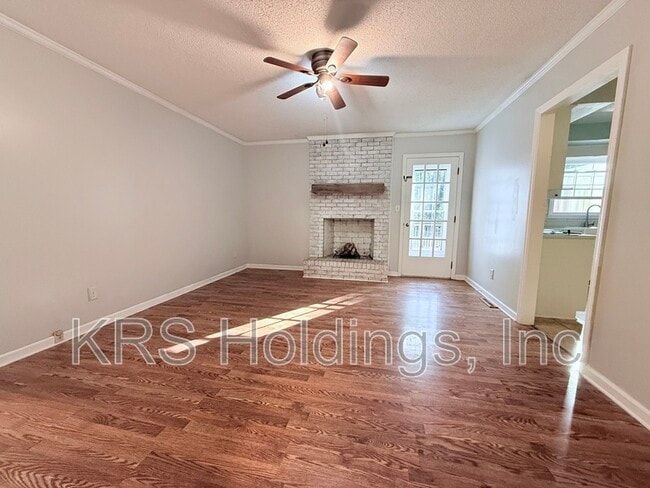 Building Photo - 8329 Bells Lake Rd