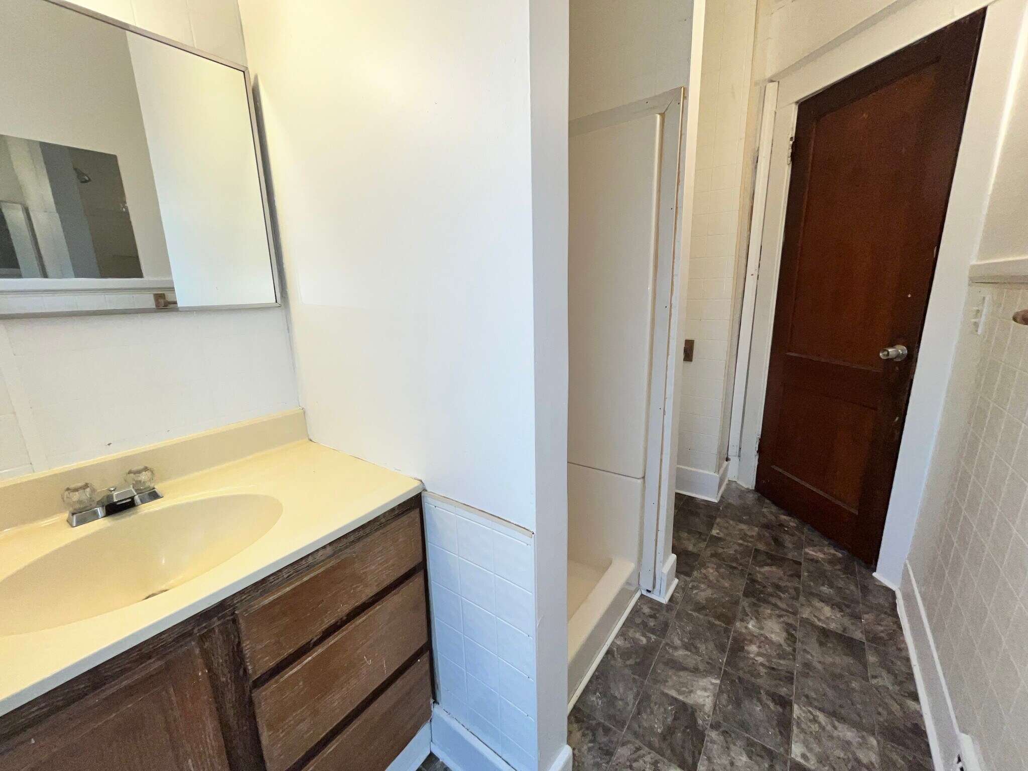 Building Photo - 239 Ann St NE